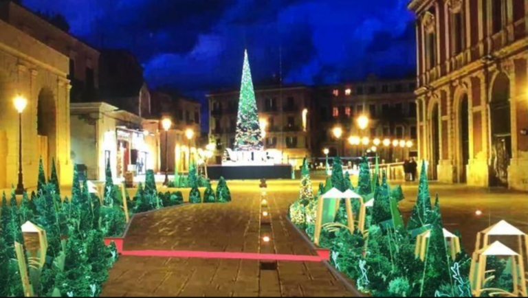 Natale S Illumina Grande Albero Bari Per Chi Non C E Piu